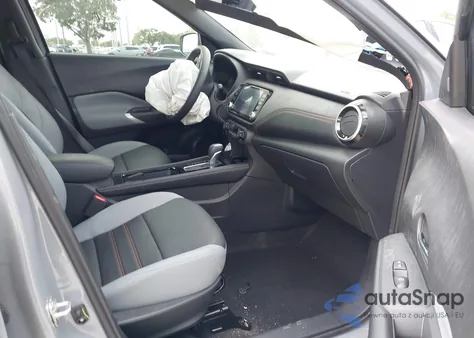 2024 Nissan Kicks Sr z USA, uszkodzony, nr VIN 3N1CP5DV2RN574050